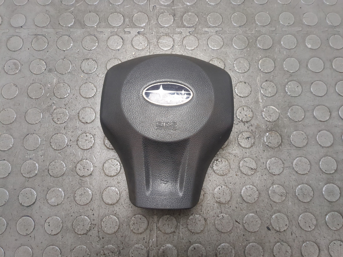 Подушка безопасности в рулевое колесо