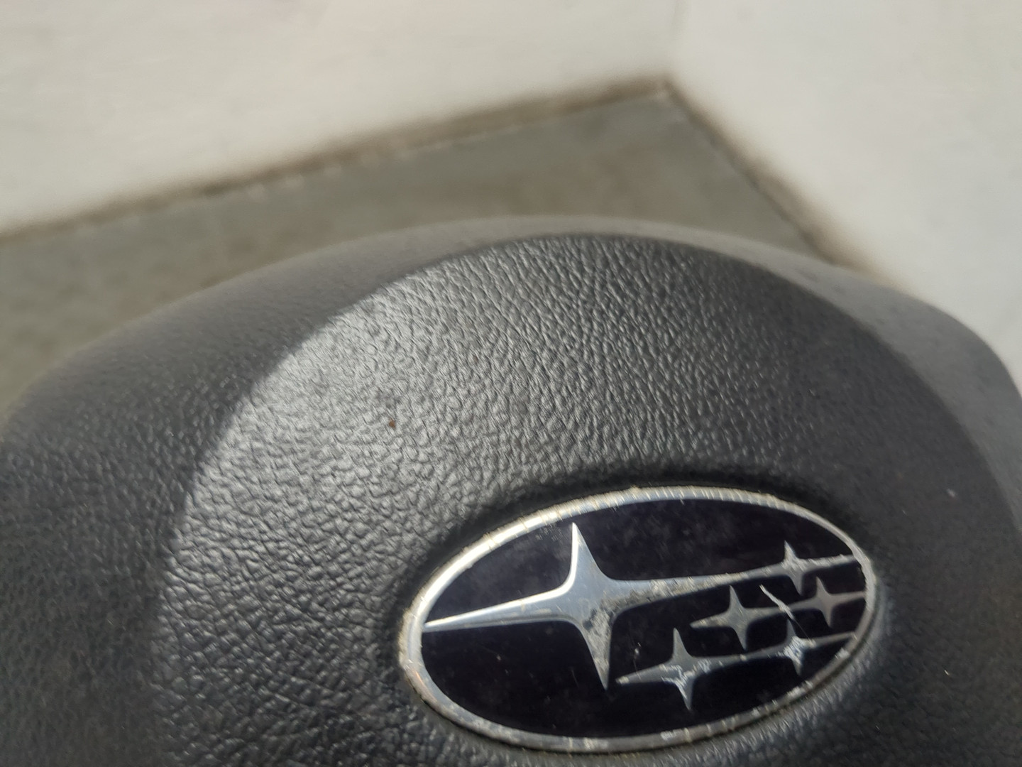 Подушка безопасности в рулевое колесо