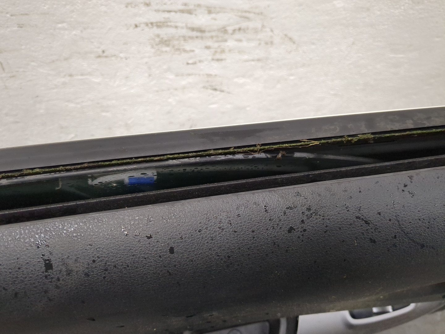 Дверь передняя левая