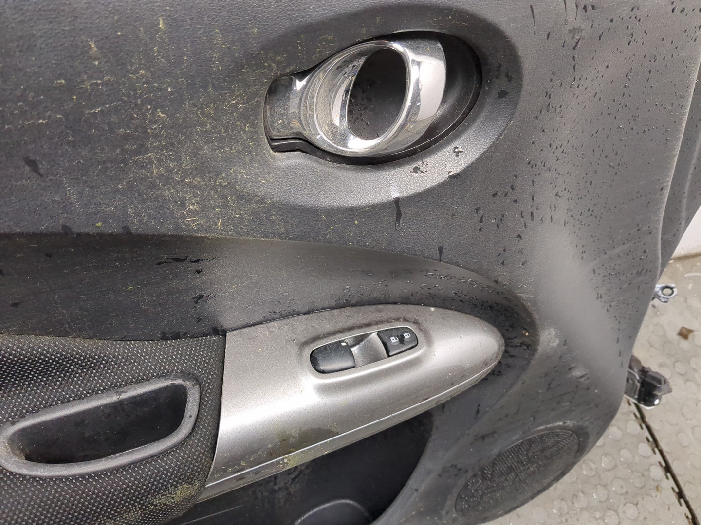 Дверь передняя левая