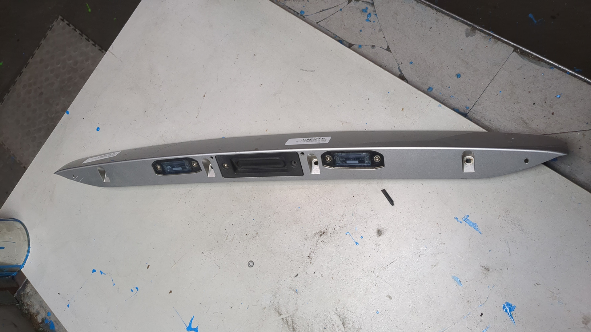 Фонарь подсветки номера