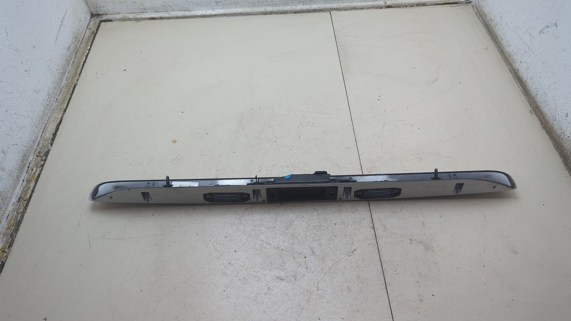 Фонарь подсветки номера