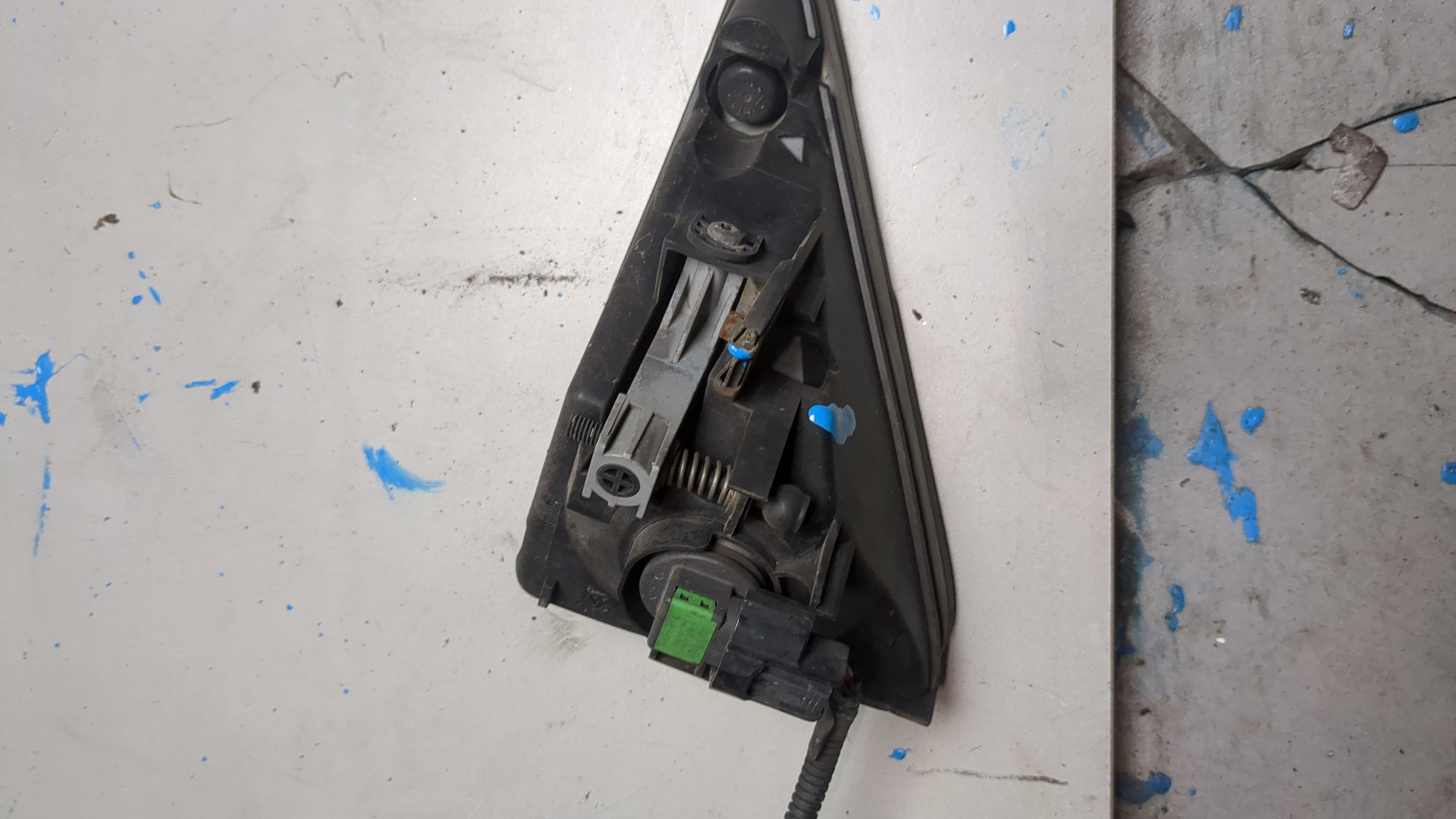 Фара противотуманная левая