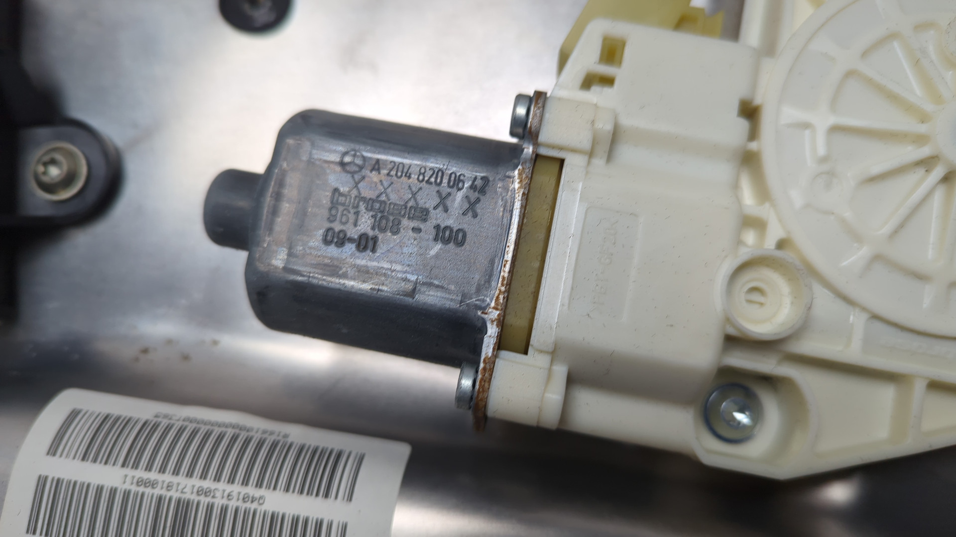 Стеклоподъемник электр. задний правый