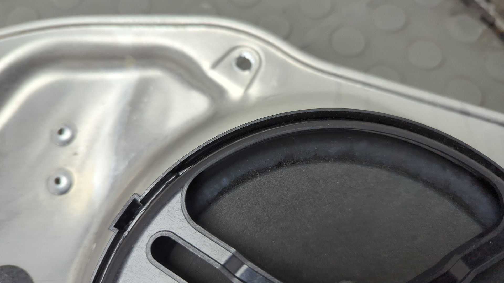 Стеклоподъемник электр. задний правый