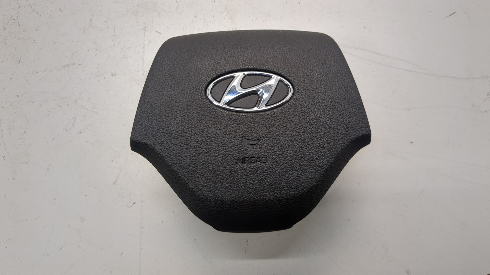 Подушка безопасности в рулевое колесо