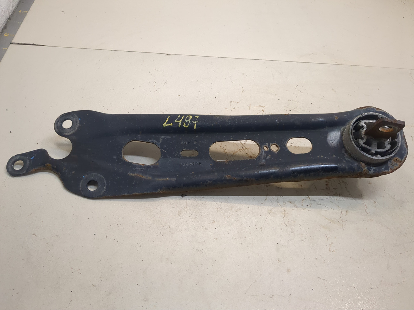 Рычаг задний левый