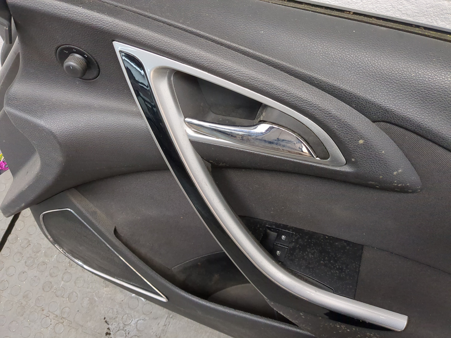 Дверь передняя правая