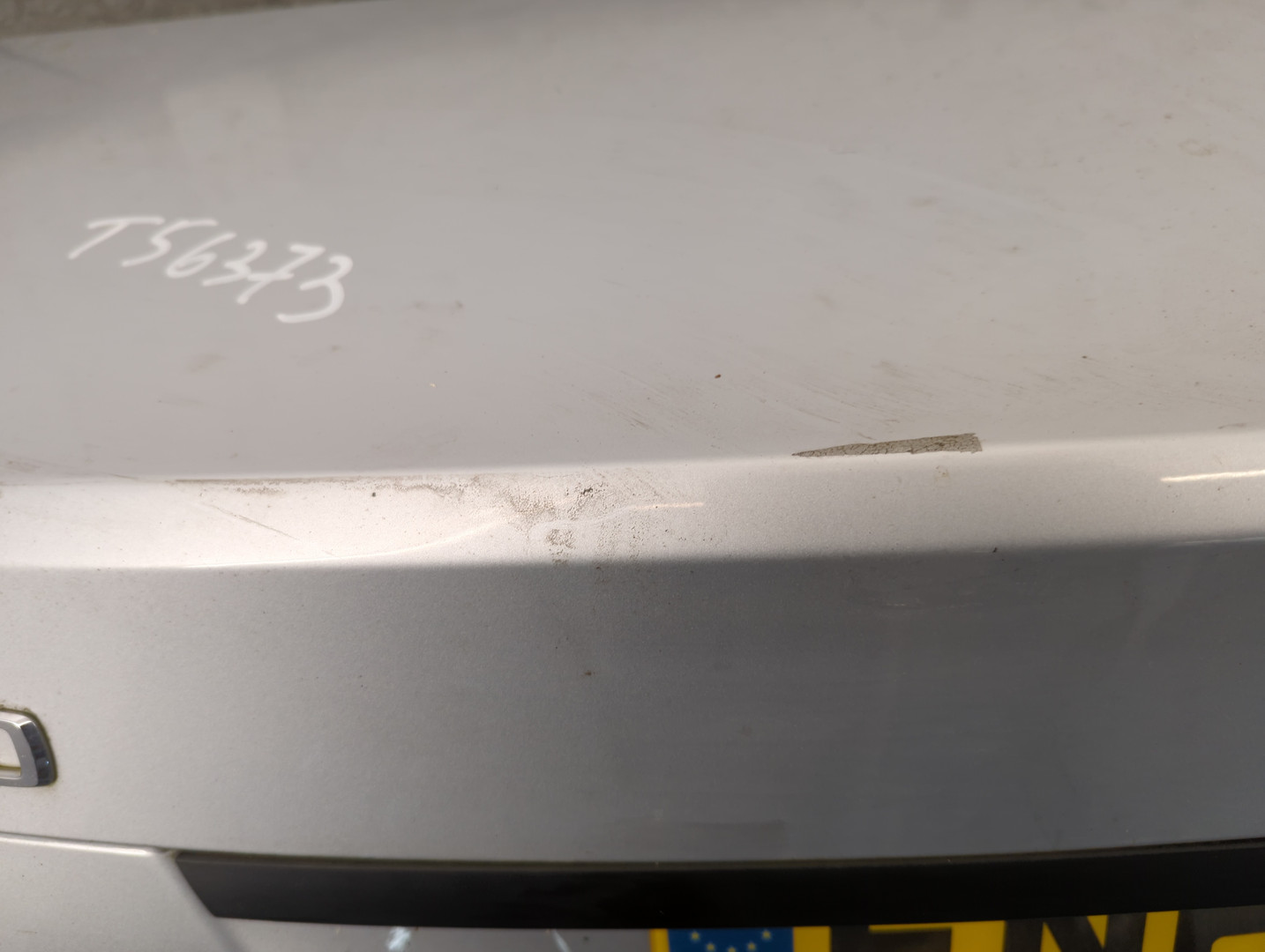 Дверь багажника