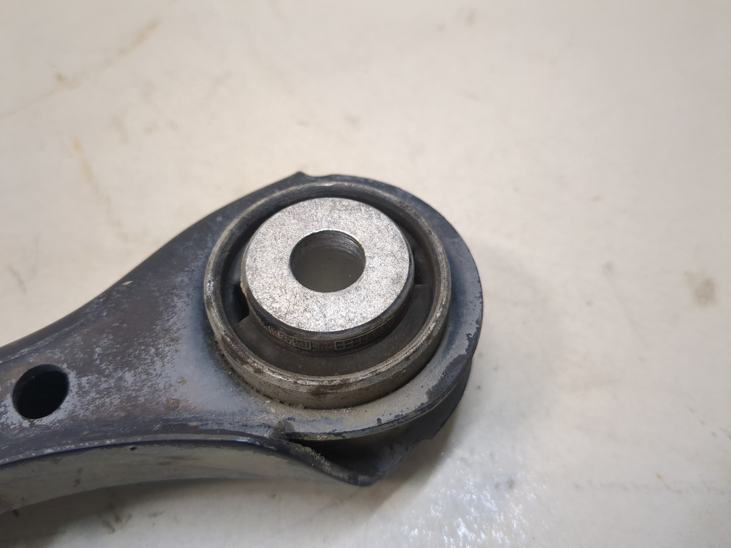 Рычаг задний