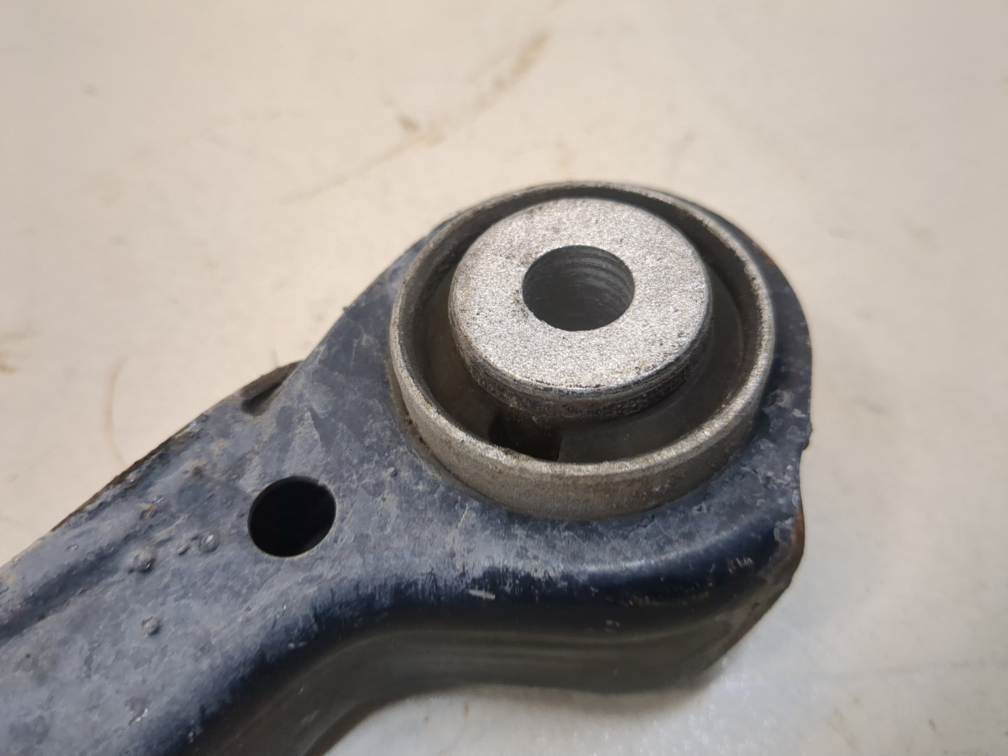 Рычаг задний