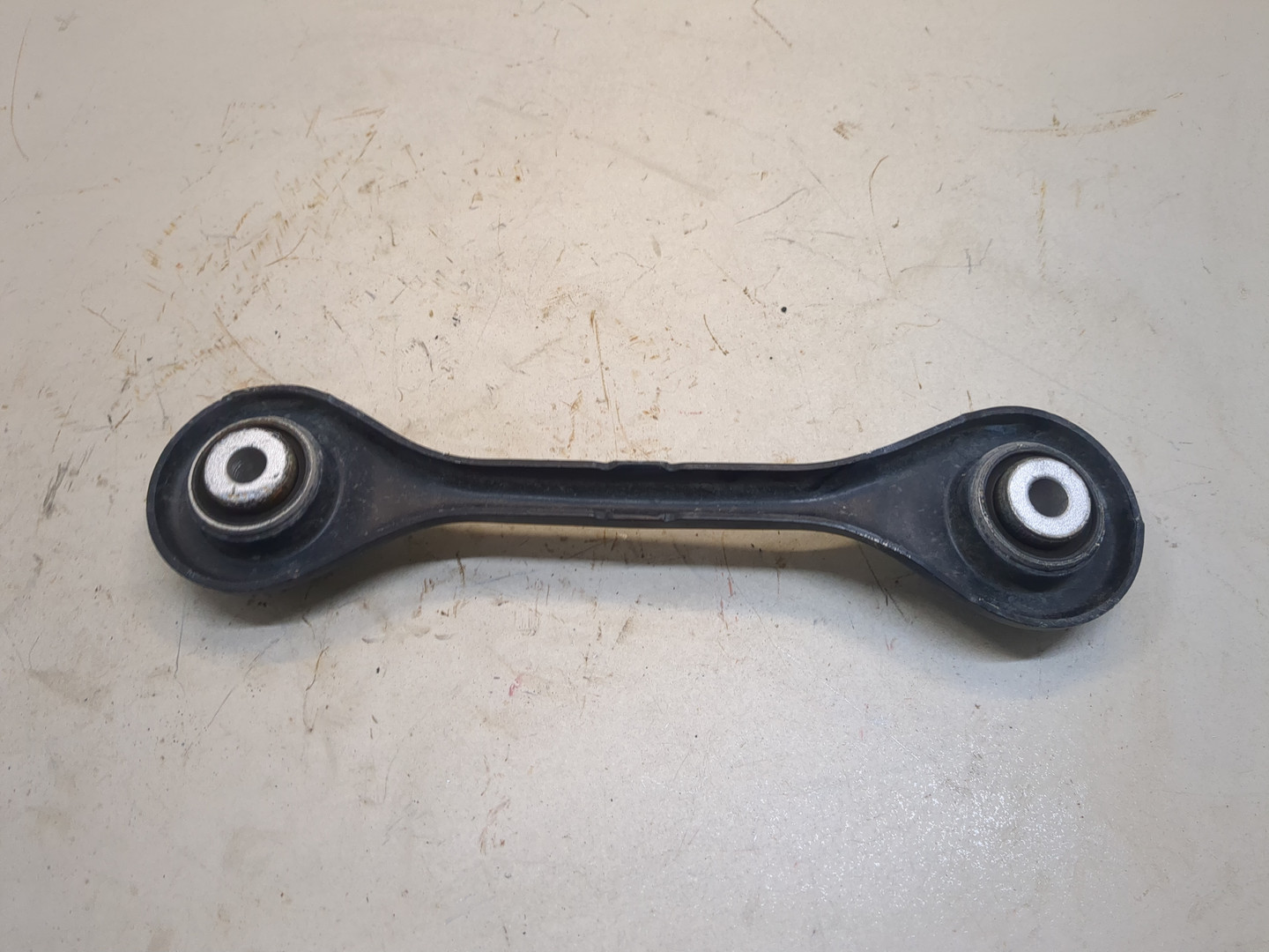 Рычаг задний