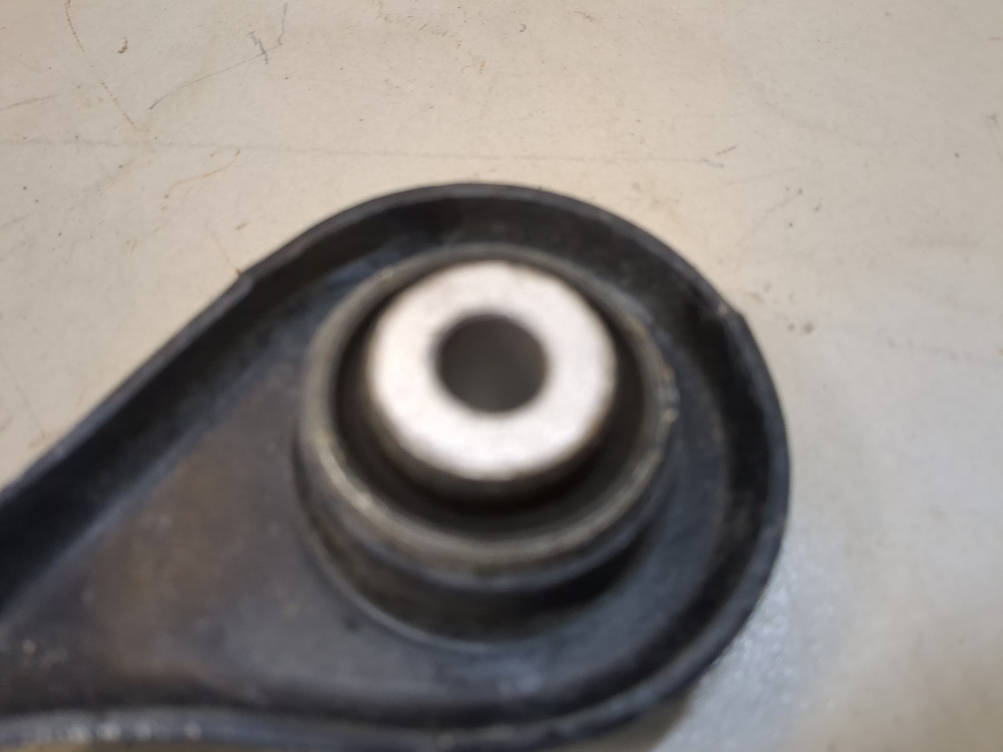 Рычаг задний