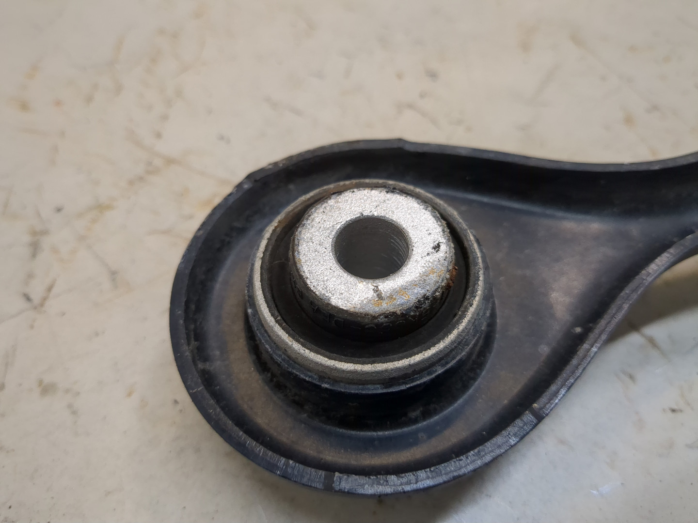 Рычаг задний