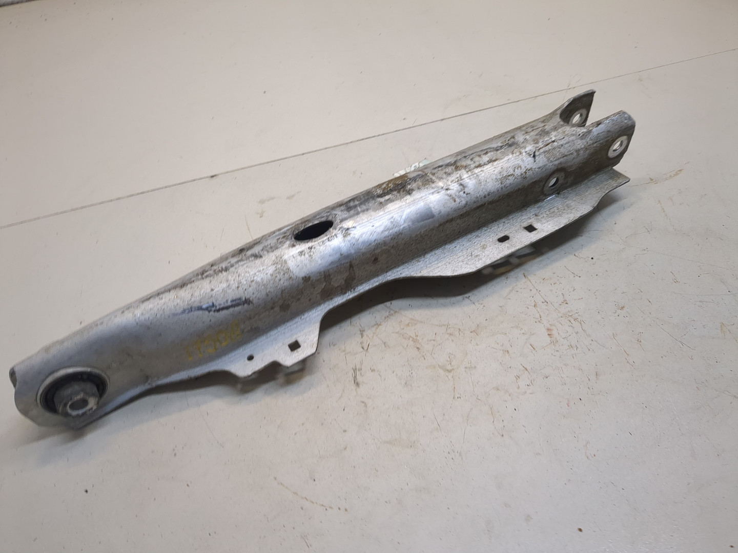 Рычаг задний