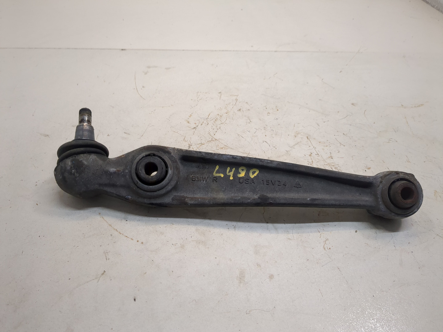 Рычаг передний правый