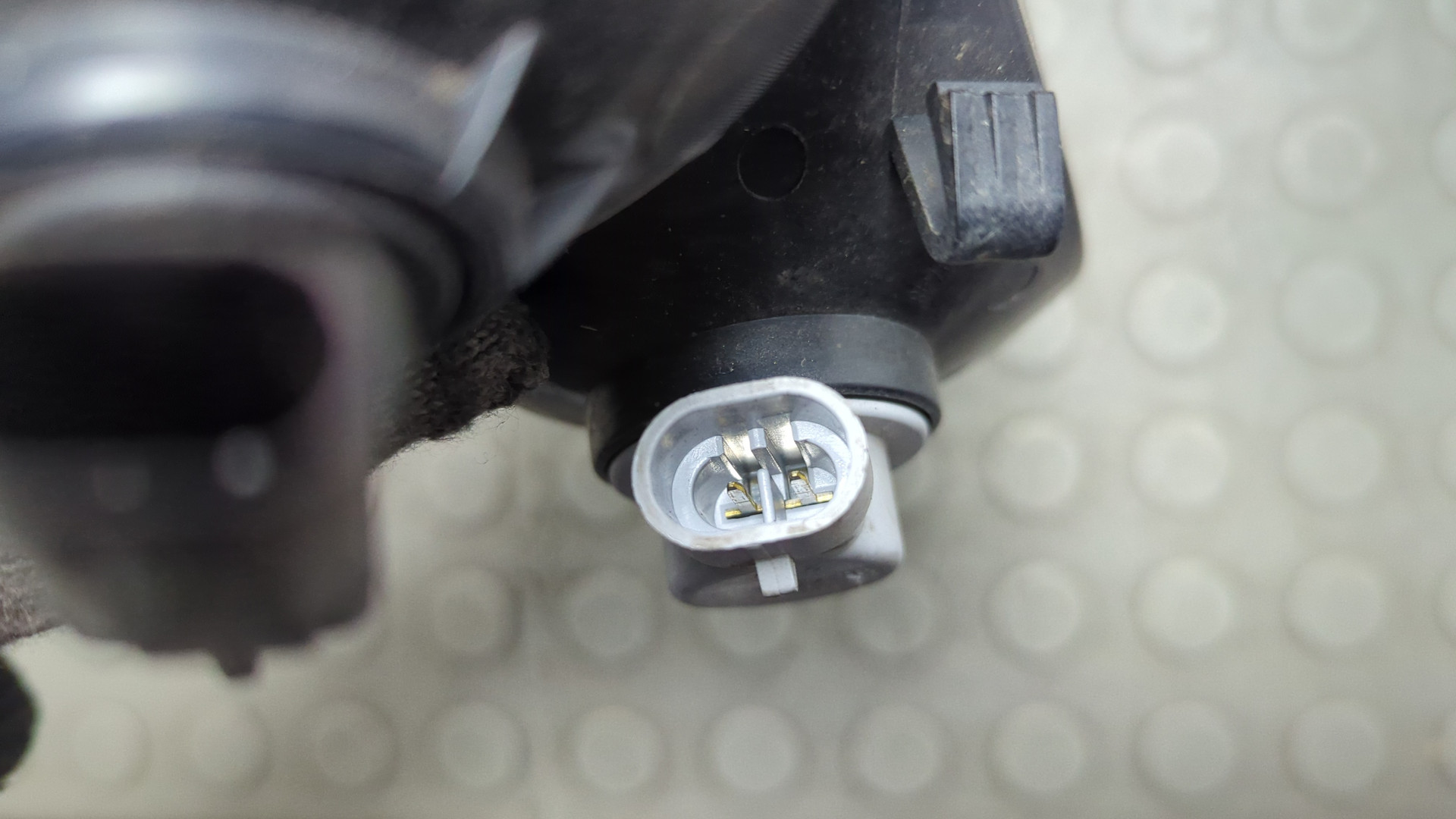 Фара противотуманная правая