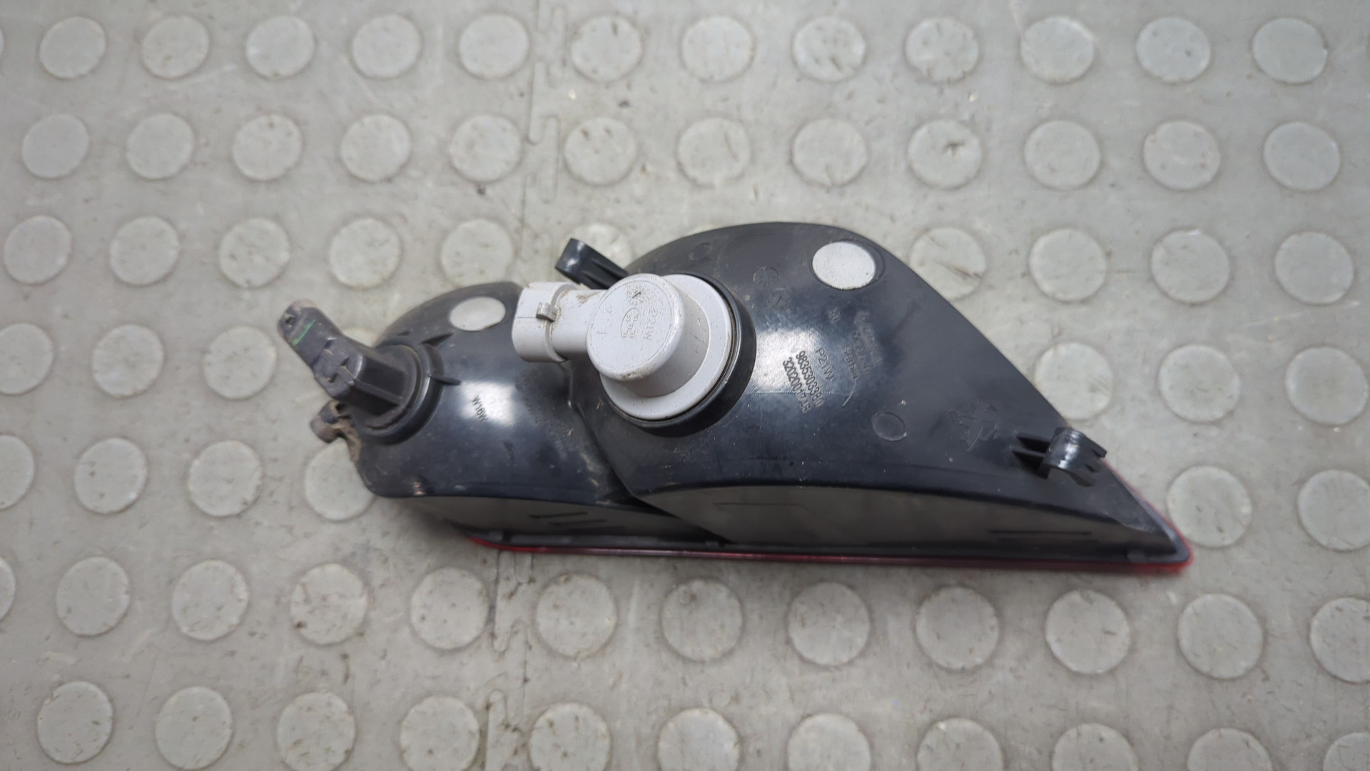 Фара противотуманная правая