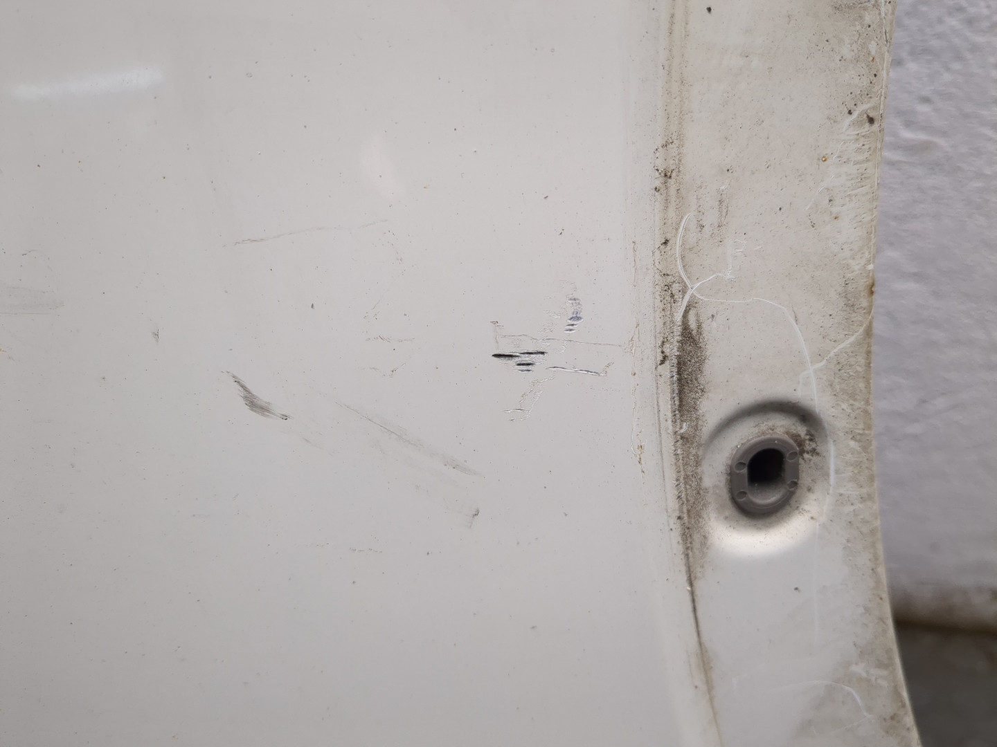 Крыло переднее правое