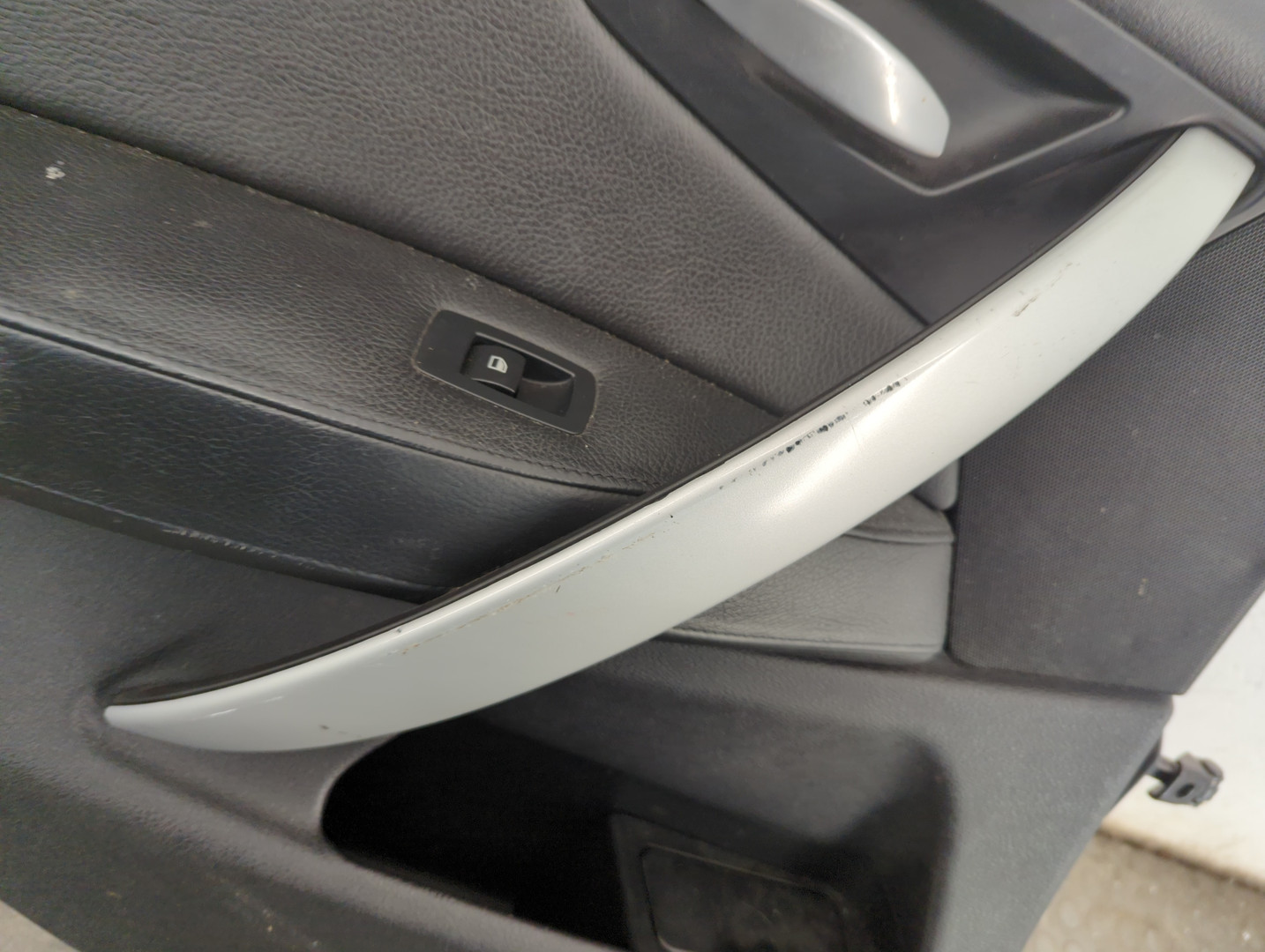 Дверь задняя левая