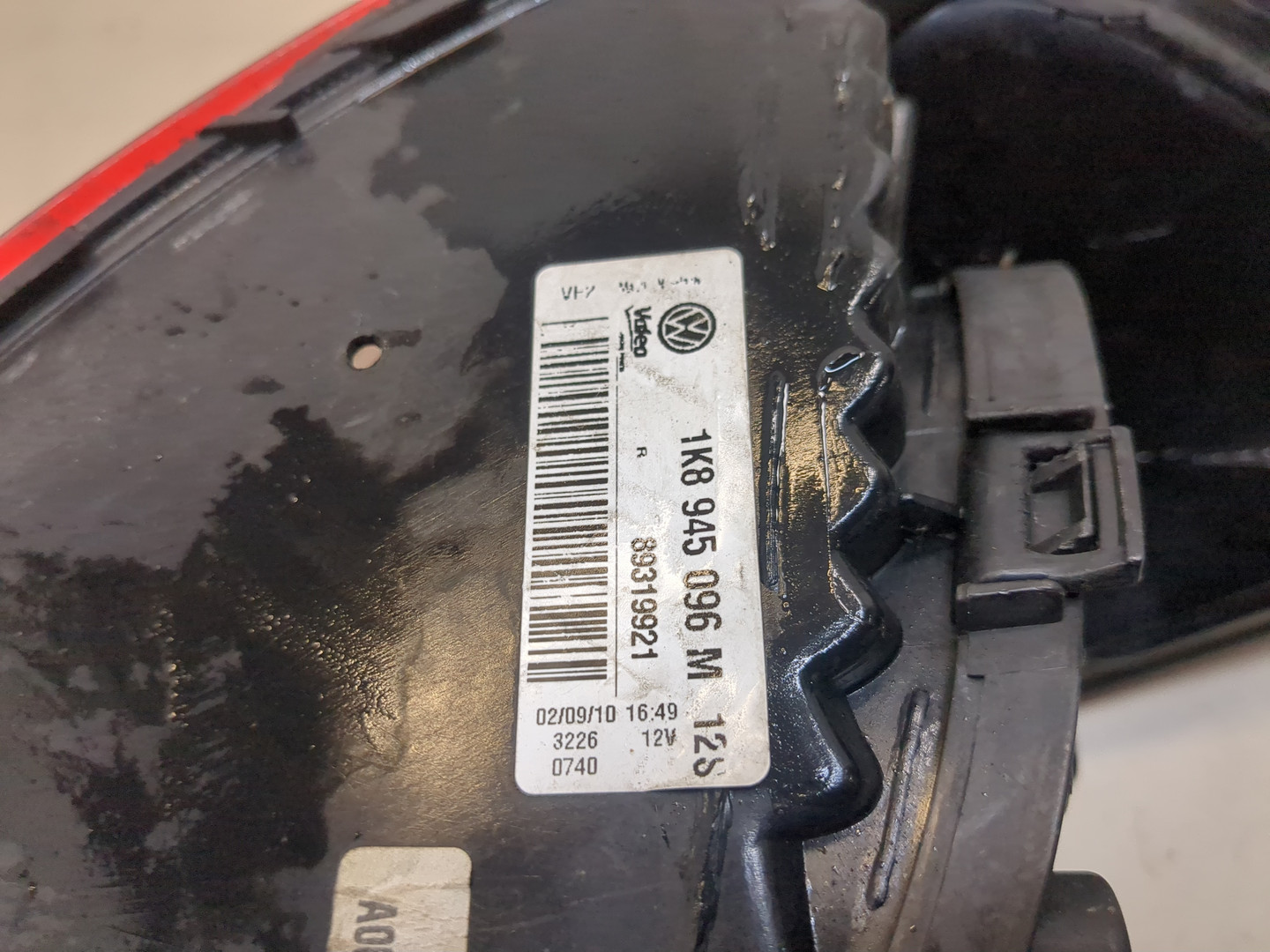 Фонарь задний правый