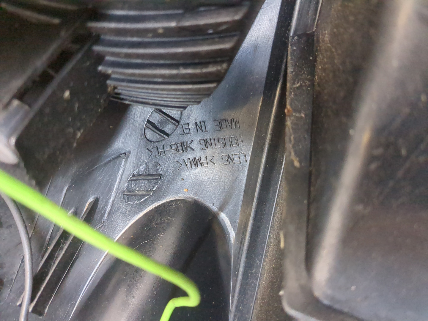 Фонарь задний левый