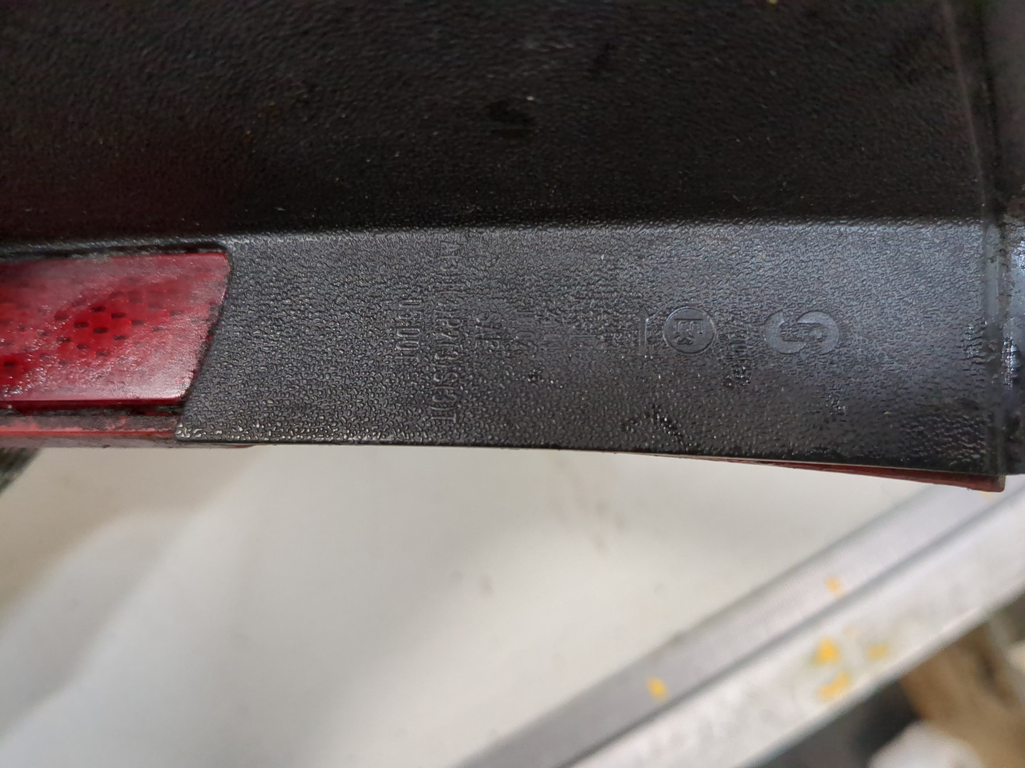 Фонарь задний левый