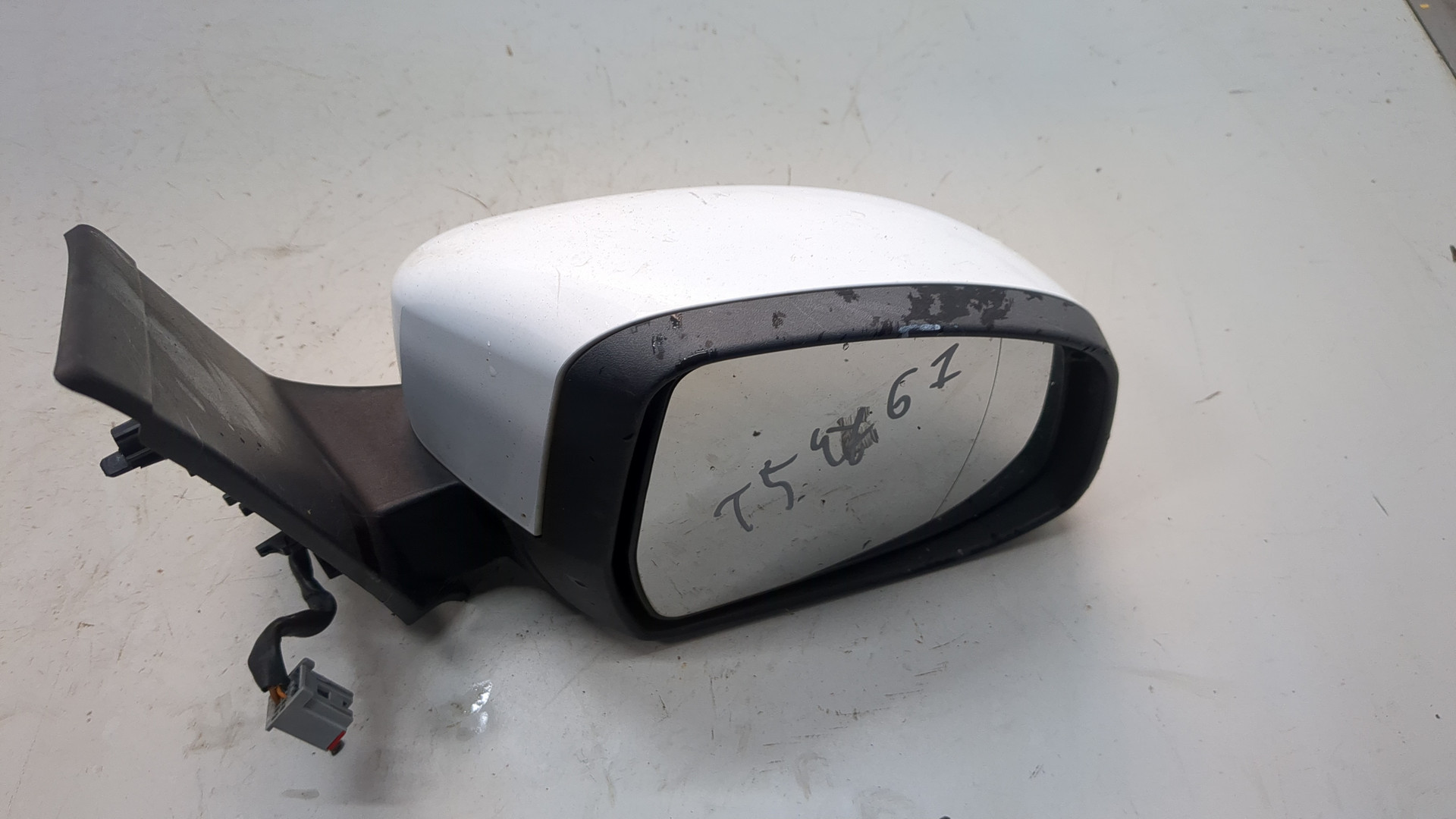 Зеркало правое электрическое