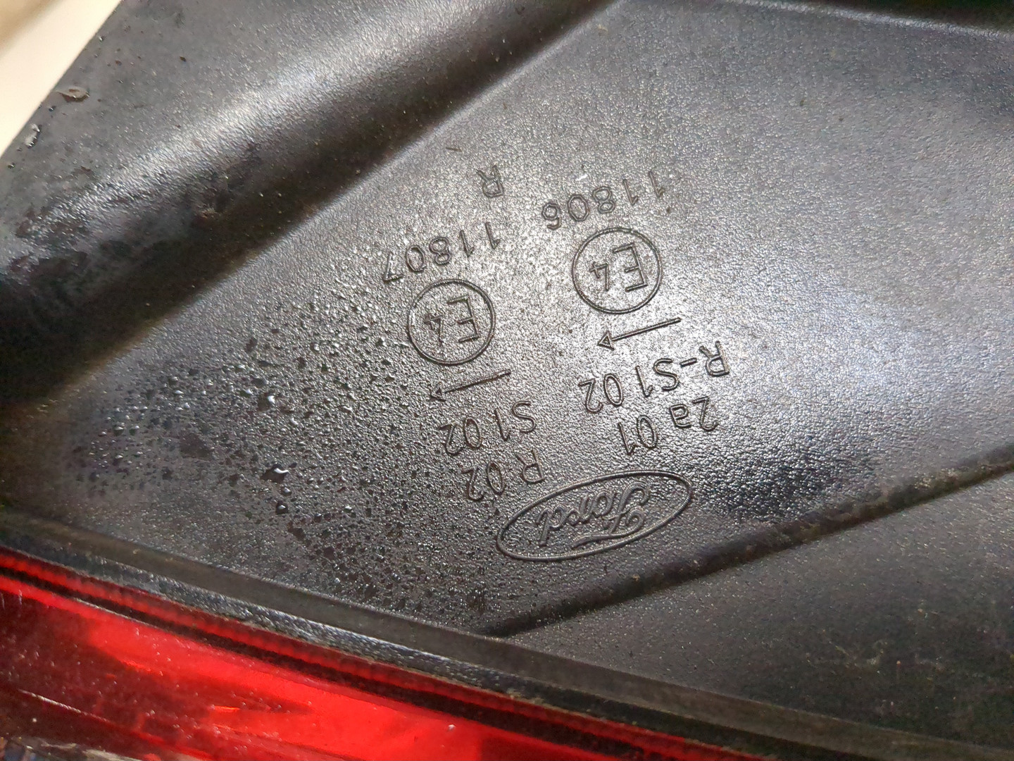 Фонарь задний правый