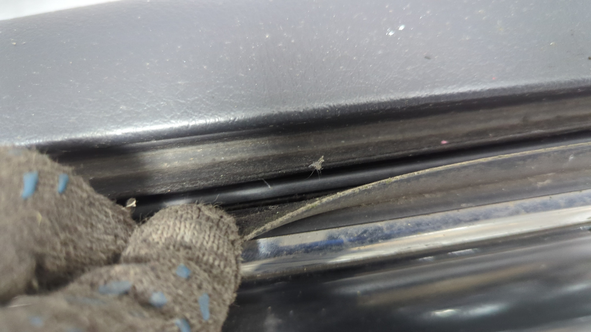 Дверь передняя левая