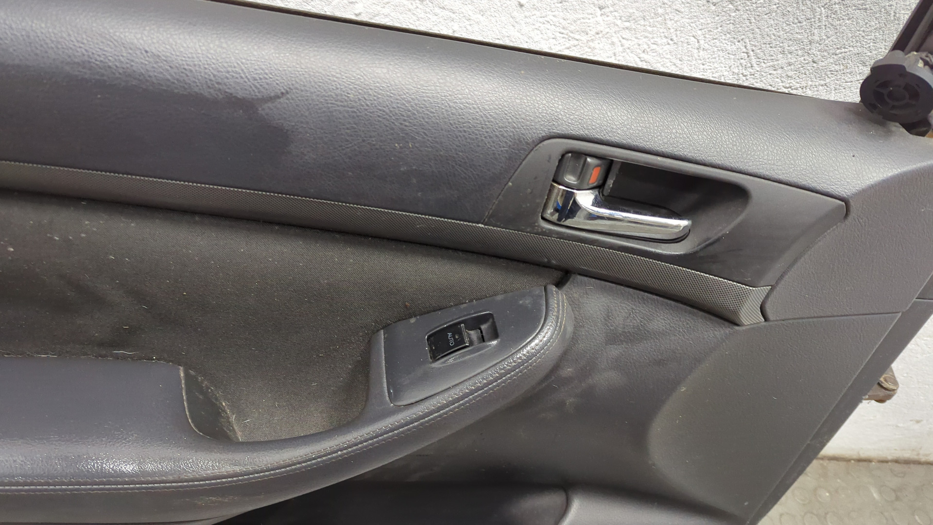 Дверь передняя левая