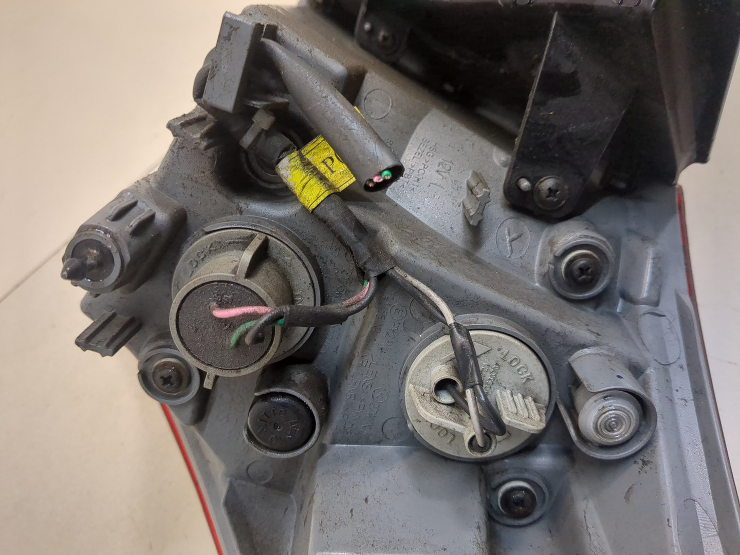 Фонарь задний левый