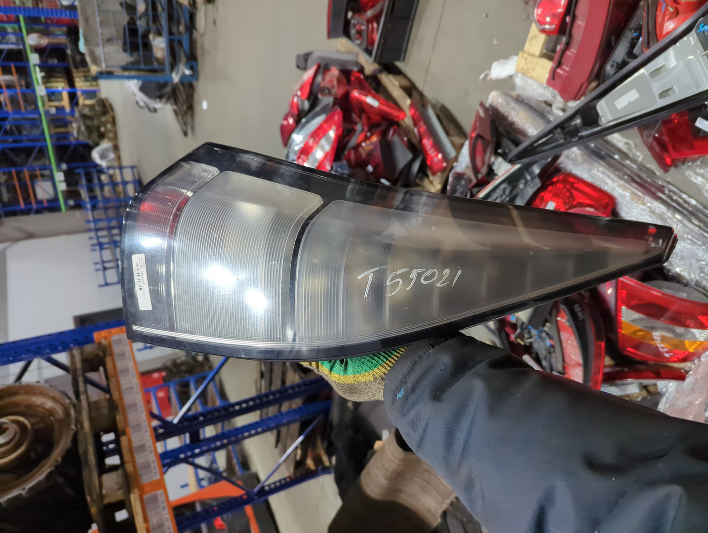 Фонарь задний левый