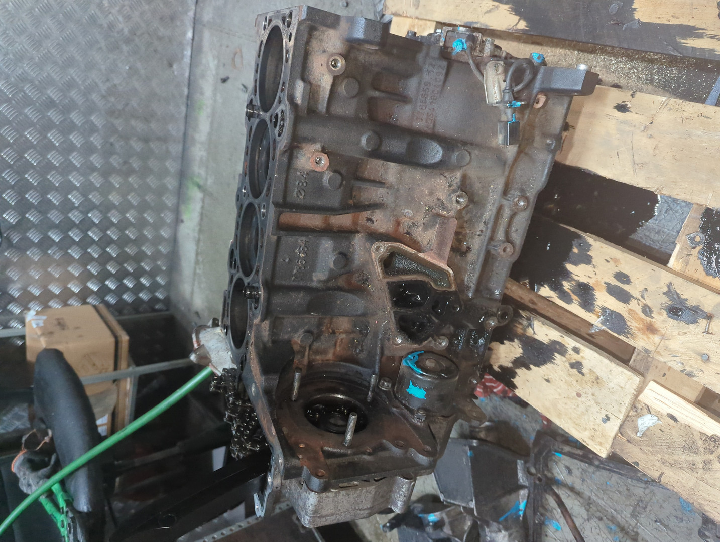 Блок двигателя