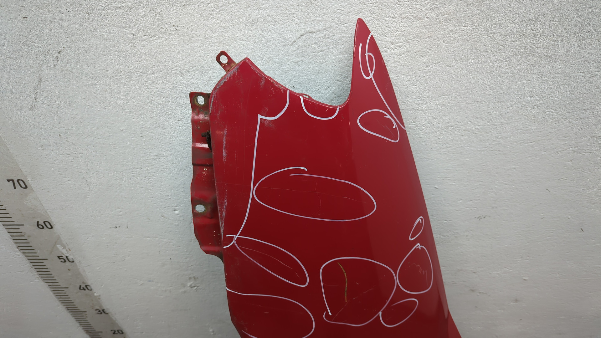 Крыло переднее левое