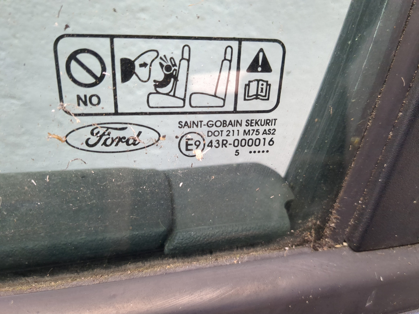 Дверь передняя левая