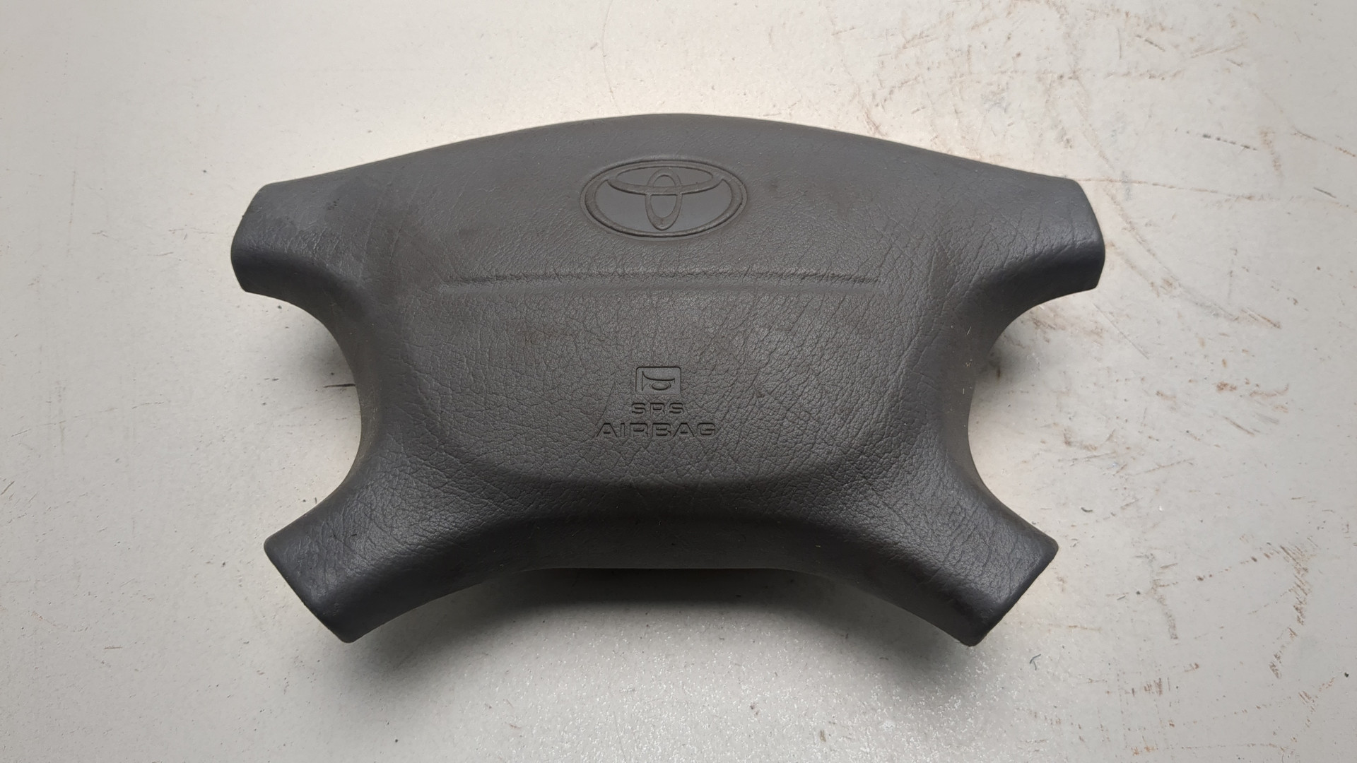 Подушка безопасности в рулевое колесо