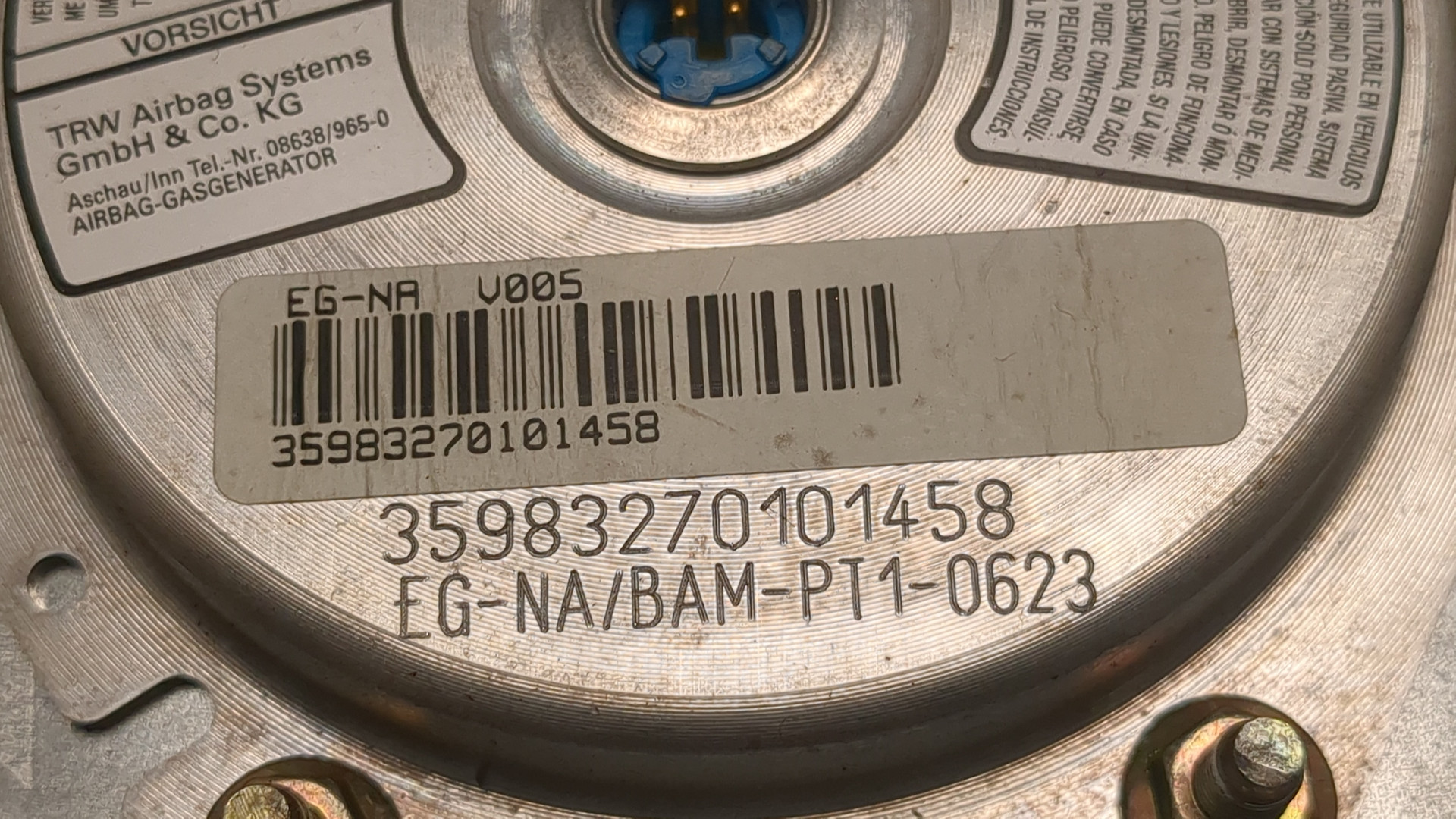 Подушка безопасности в рулевое колесо