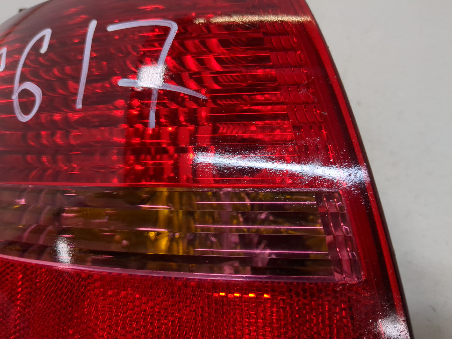 Фонарь задний левый