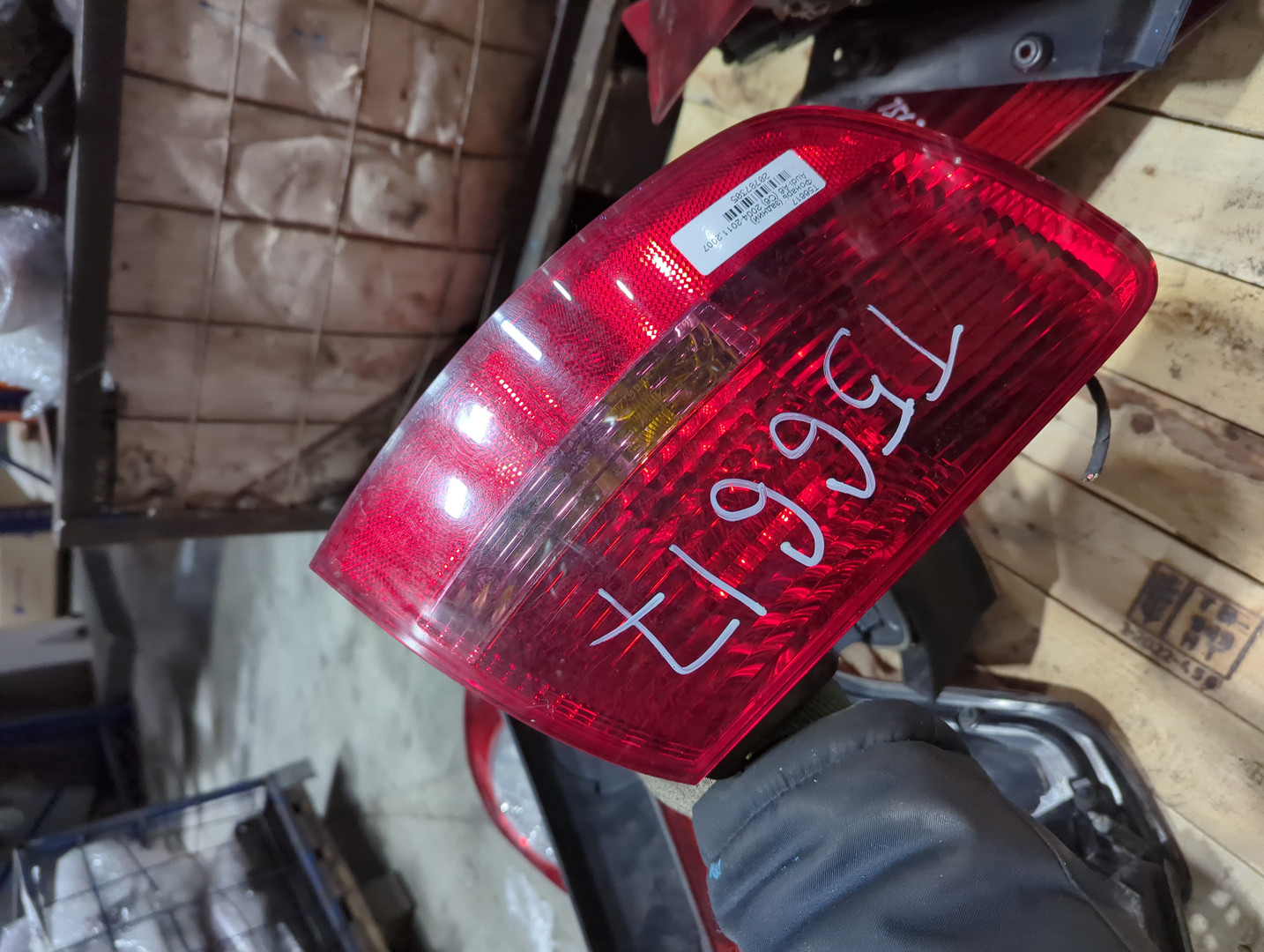 Фонарь задний левый