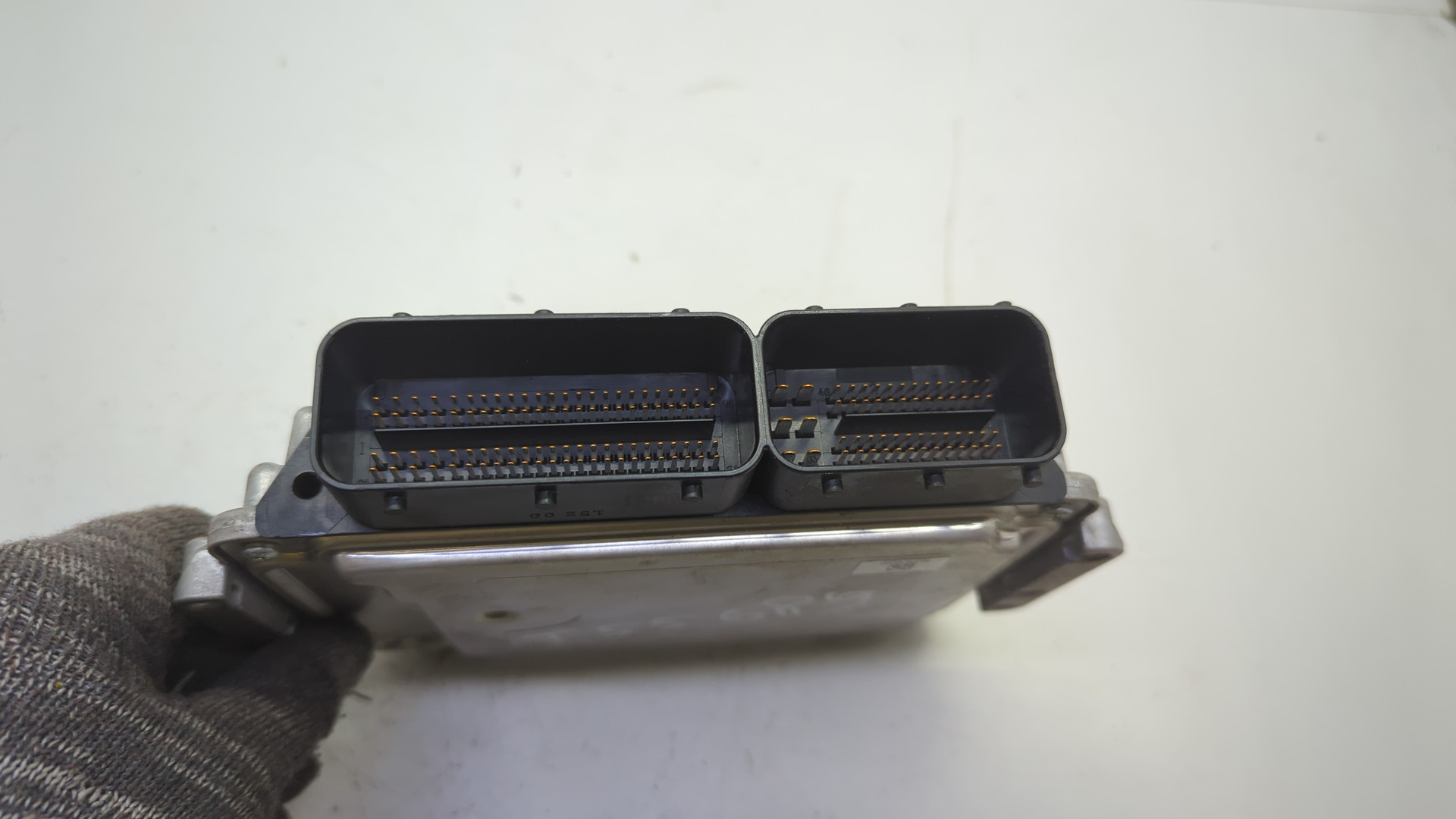 Блок управления двигателем