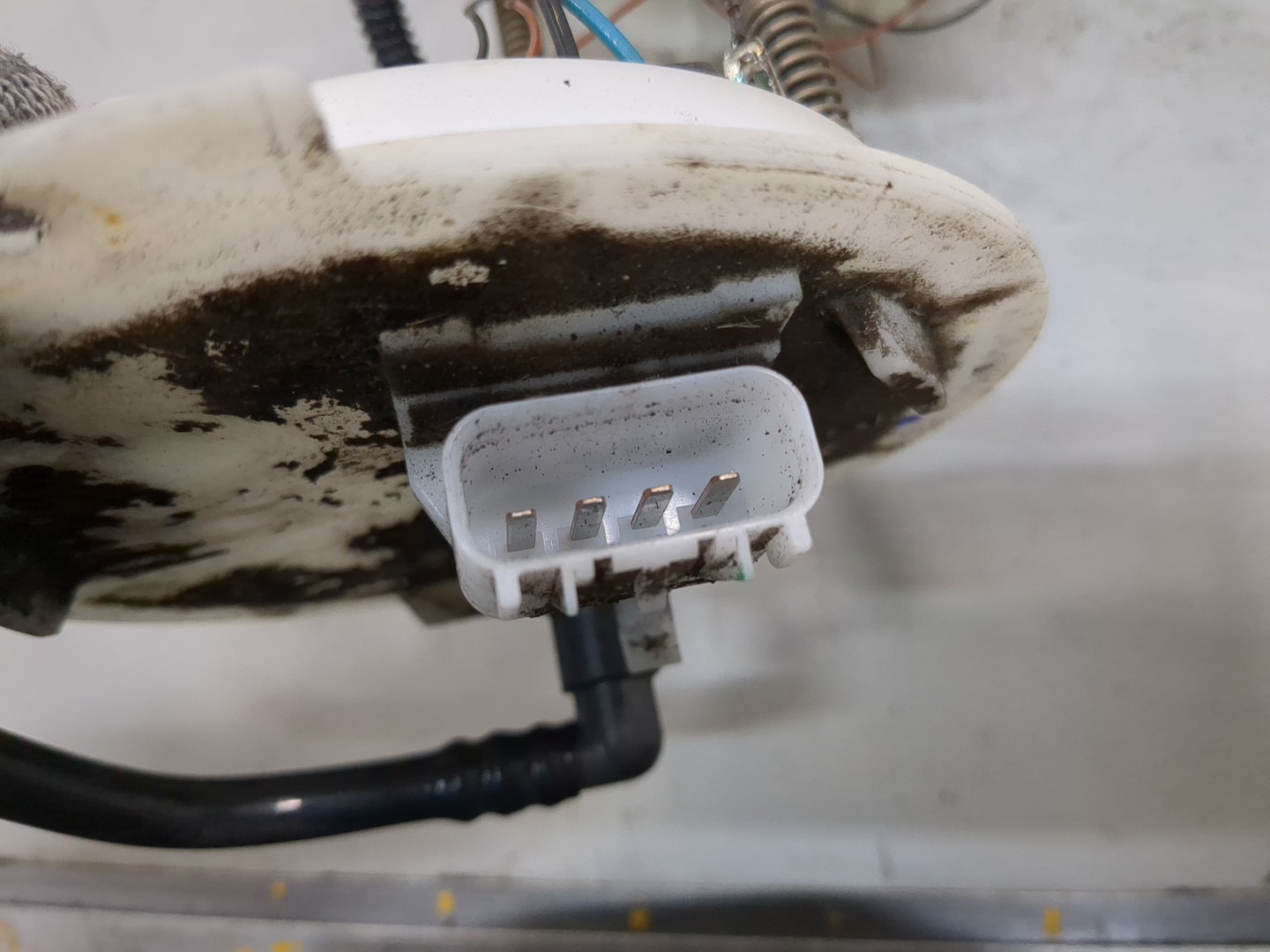 Насос топливный электрический