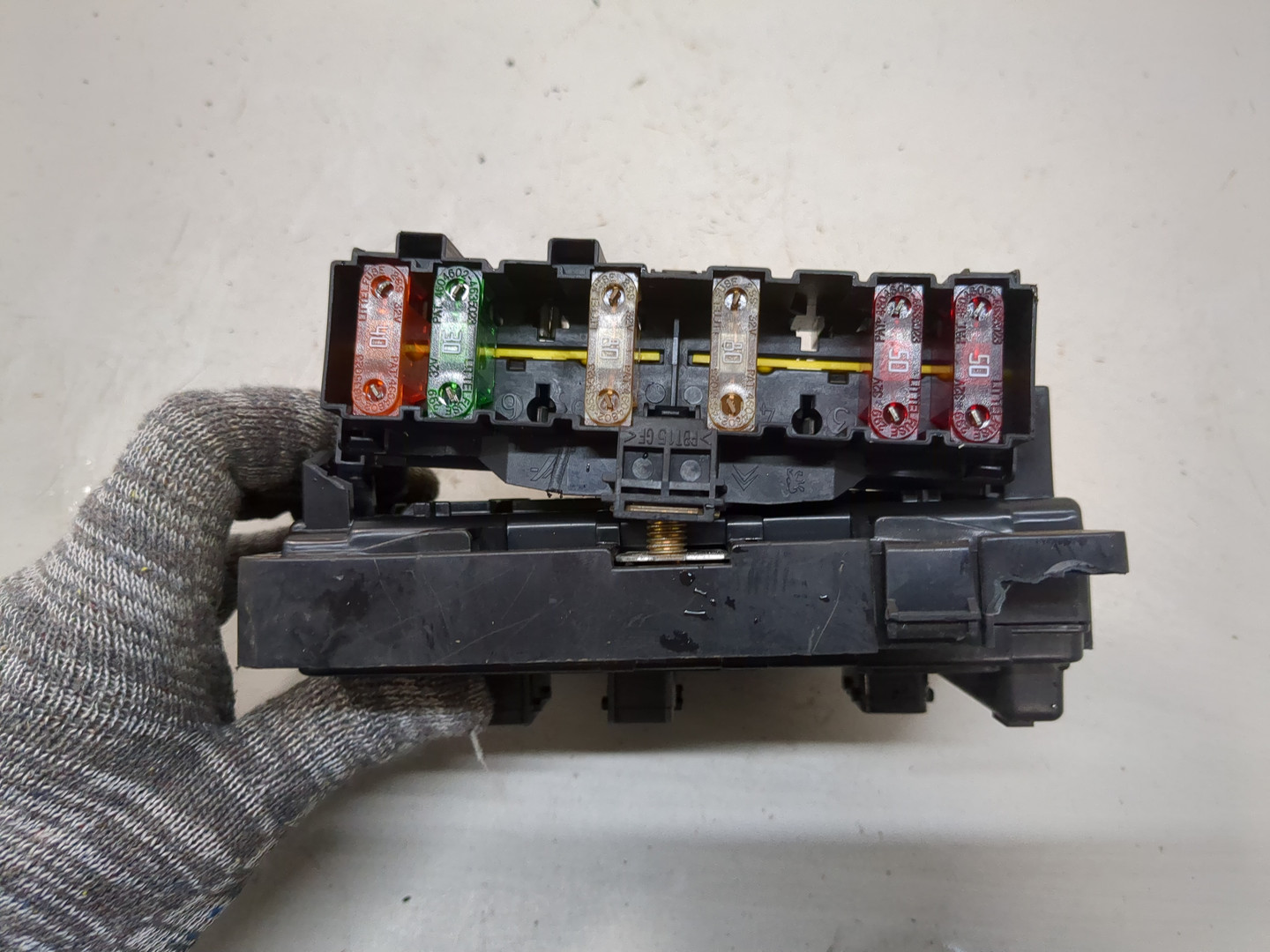 Блок предохранителей