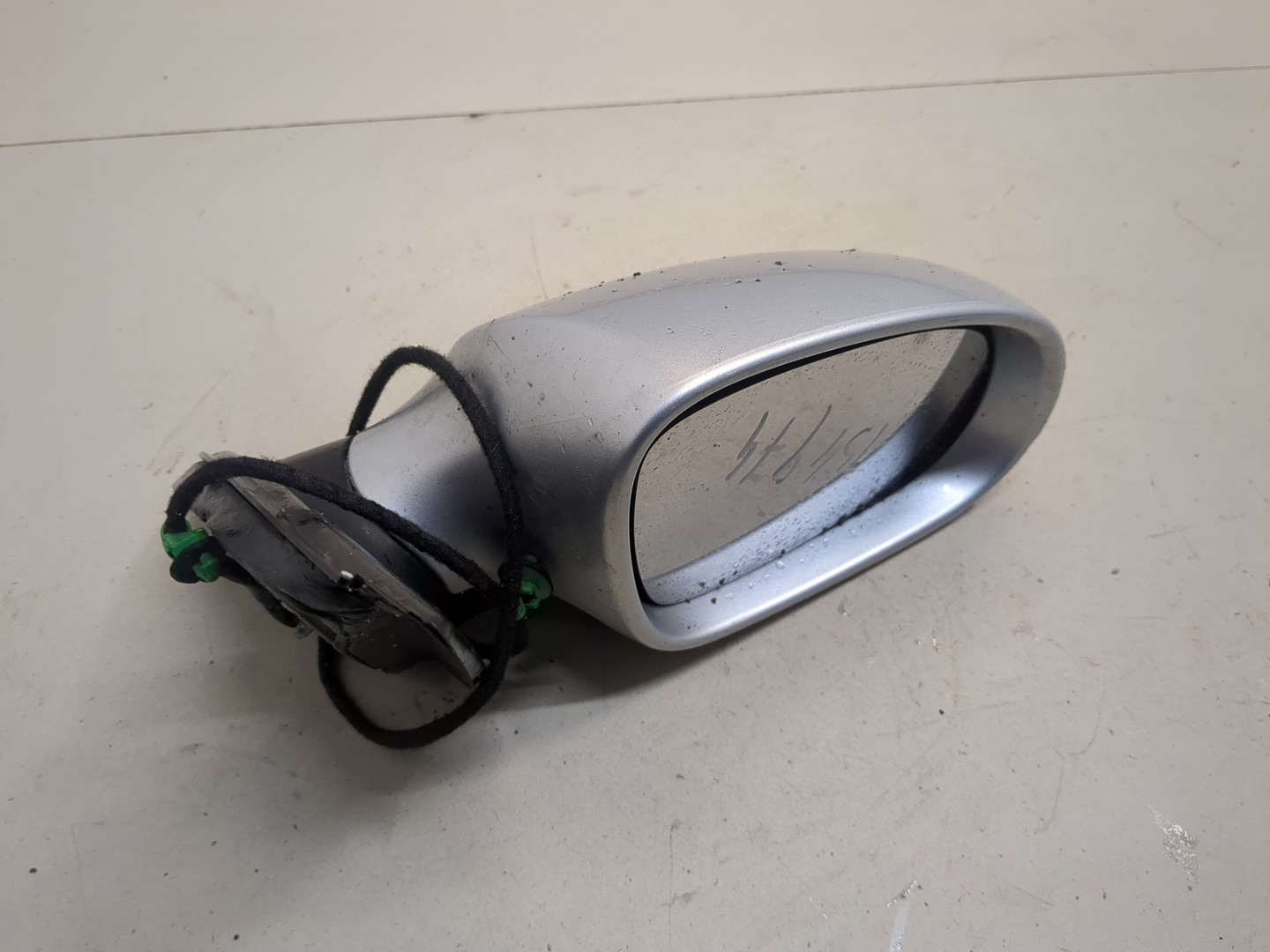 Зеркало правое электрическое