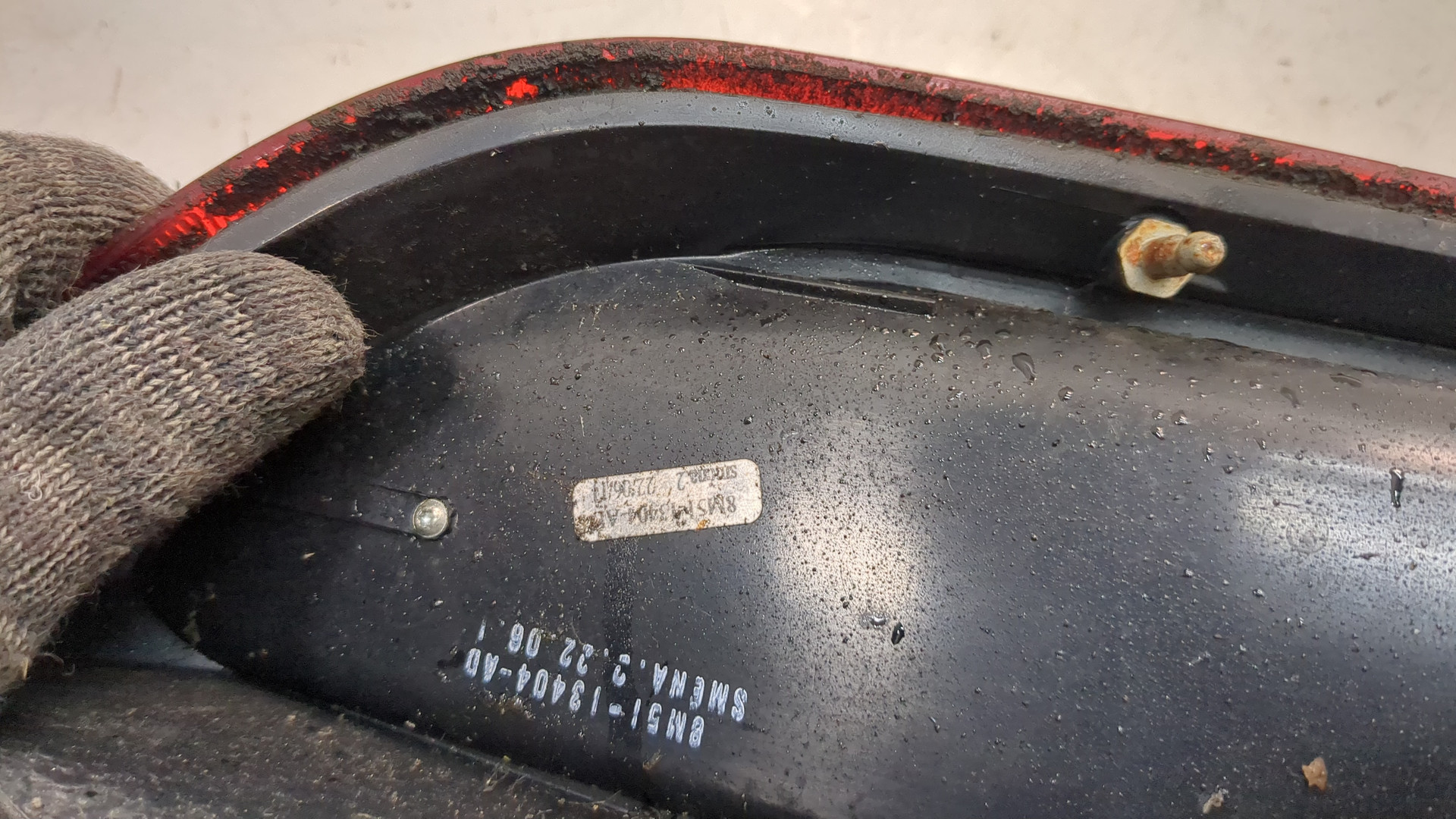 Фонарь задний правый