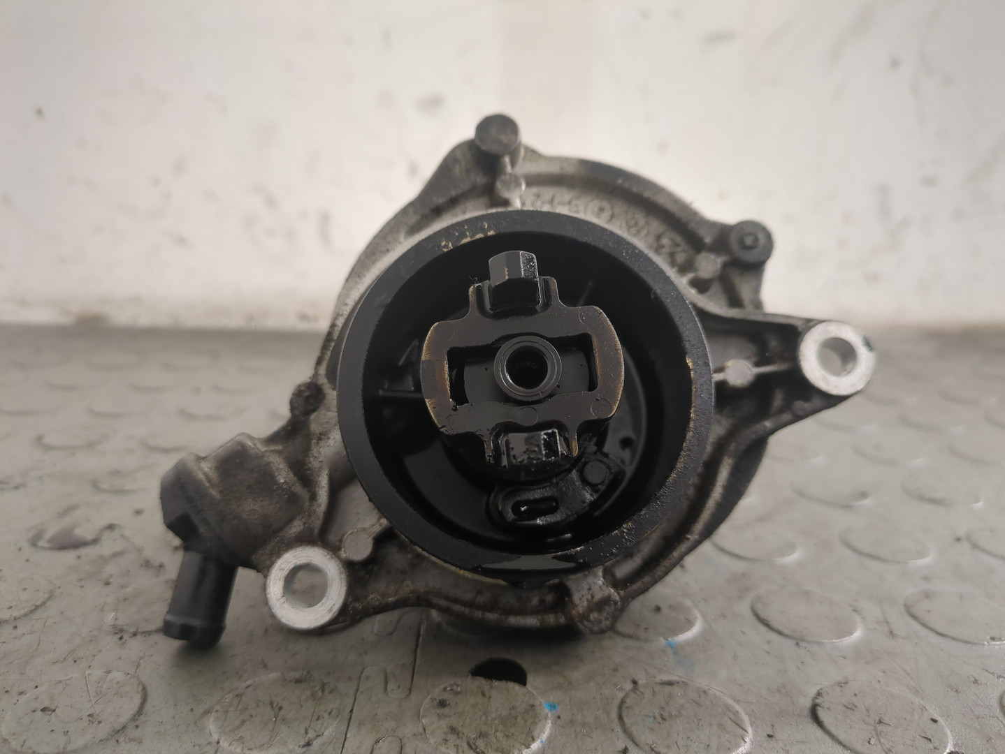 Насос вакуумный