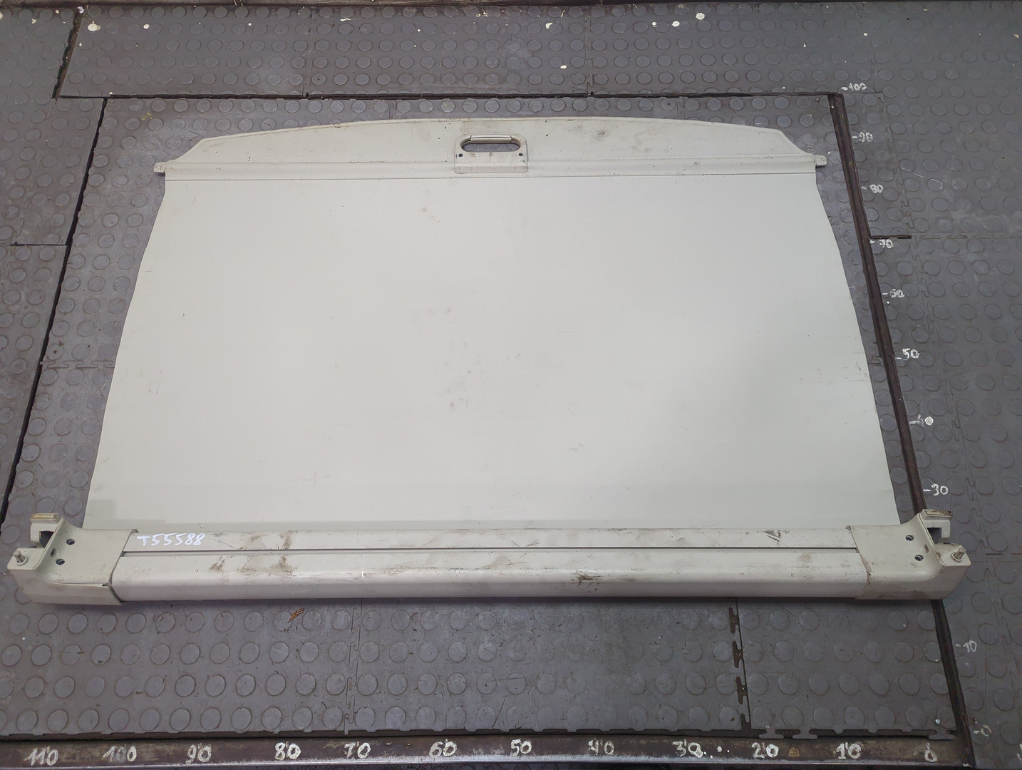 Шторка багажника