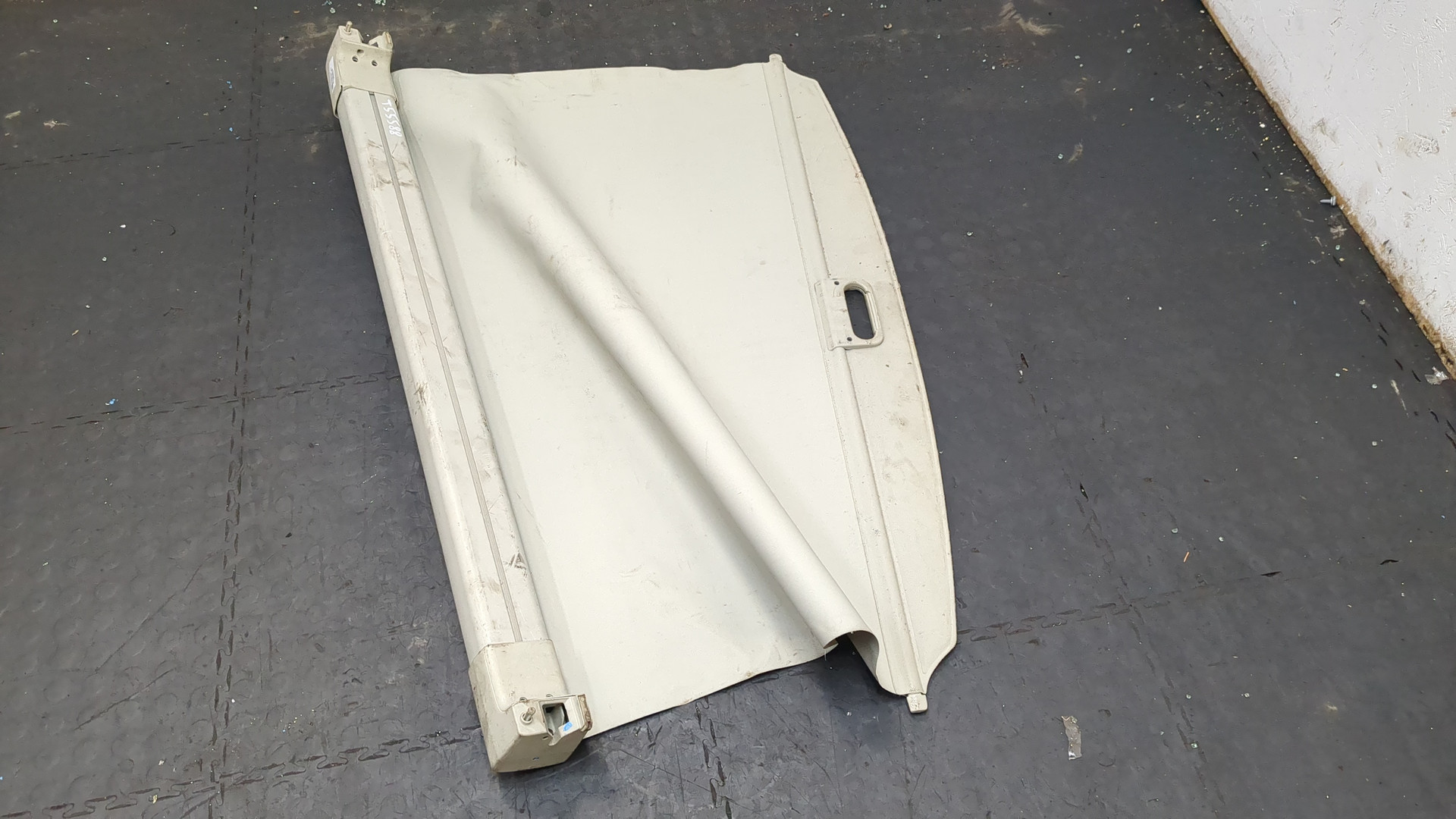 Шторка багажника