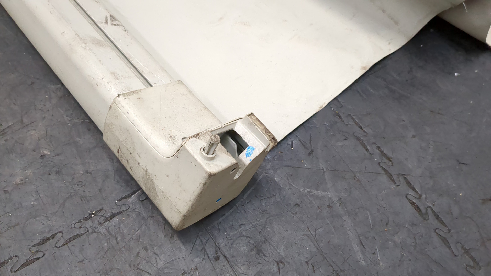 Шторка багажника