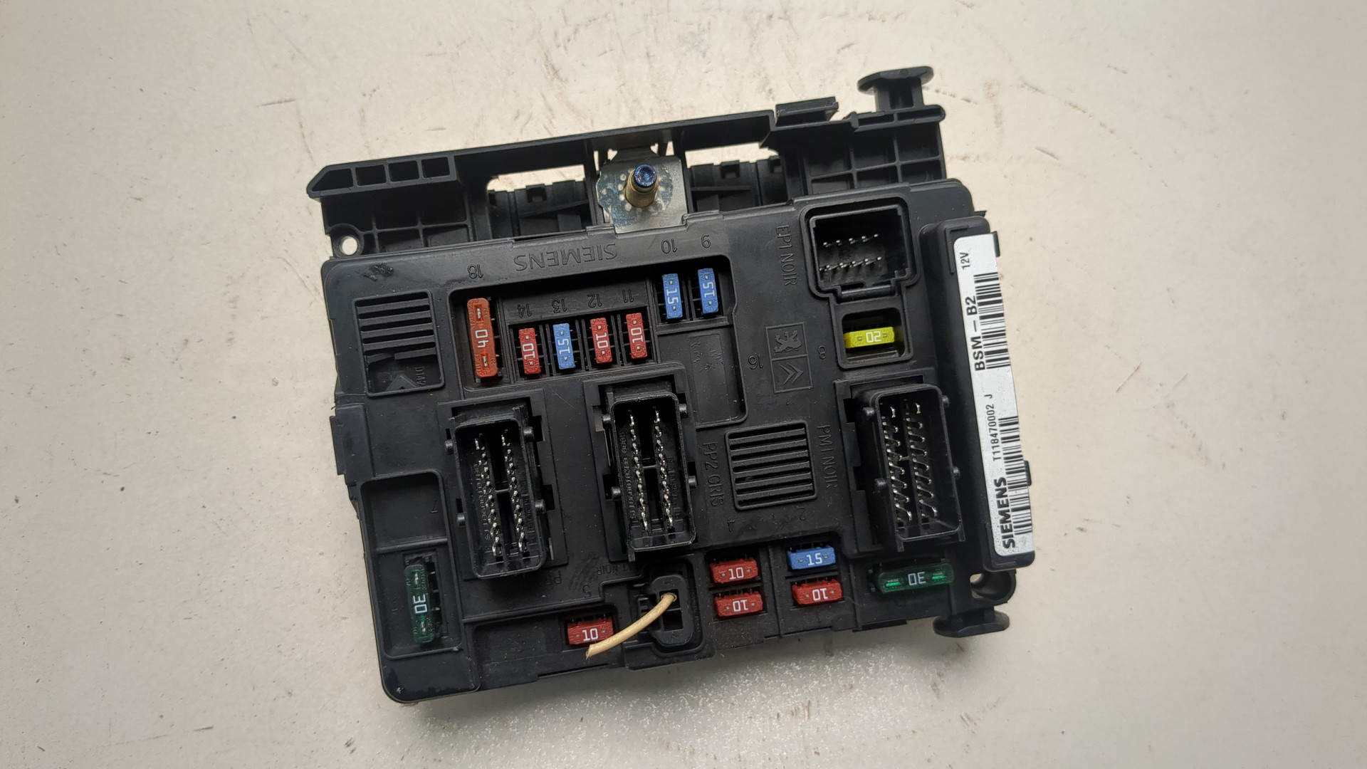 Блок предохранителей